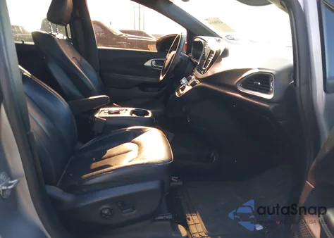 2018 Chrysler Pacifica Touring L Plus z USA, uszkodzony, nr VIN 2C4RC1EG6JR352453